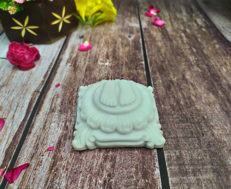 SHINDE EXPORTS Marble Charan Paduka for Puja (7x7cm, Off White) - Image 5