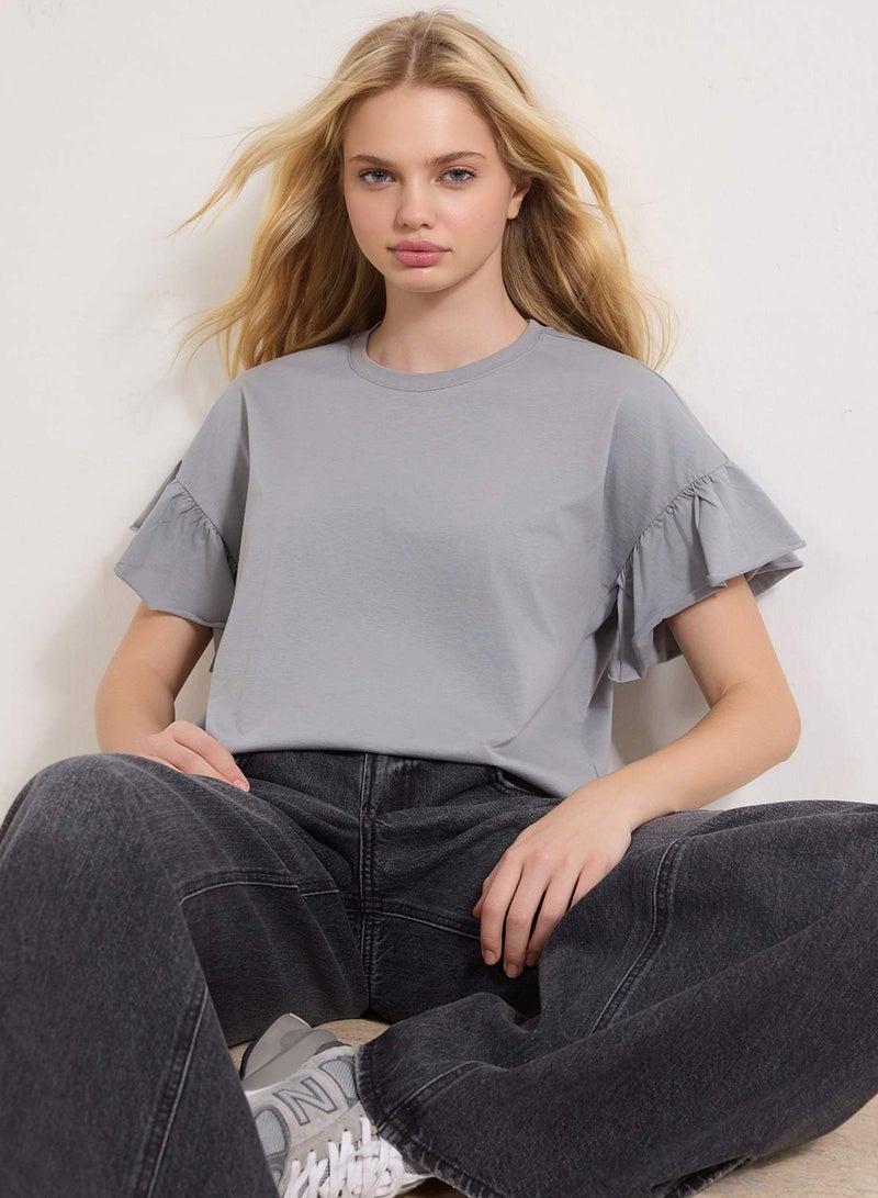 trendyol Crew Neck Gray Knitted T-Shirt - 100% Cotton with Ruffle Detail Twoss22Ts2429 - Image 2