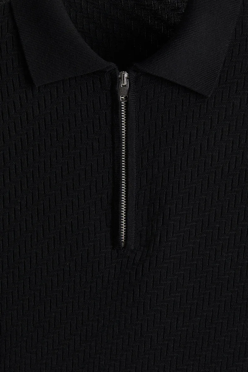 اتش اند ام قميص بولو بقصة ضيقة