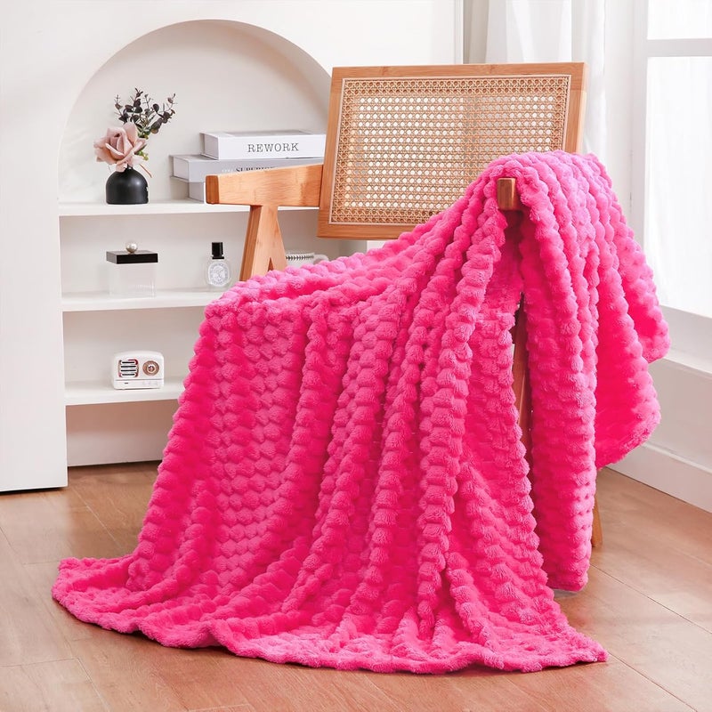Puncuntex بطانية رمي وردية ساخنة 60"×80" بوصة فاخرة 3D جاكار مزخرفة من الفلانيل ناعمة للغاية وطرية ومريحة للكنبة أو الأريكة أو الكرسي خفيفة الوزن - Image 3