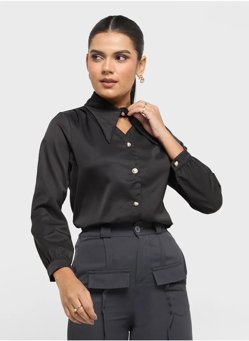 ايلا Keyhole Neck Button Down Shirt