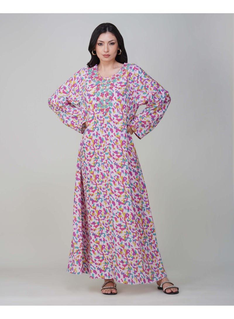 LINELLE جلابية لينيل النسائية الملونة المطبوعة - فستان رايون بأكمام كاملة مع تفاصيل تطريز على الرقبة - Image 3