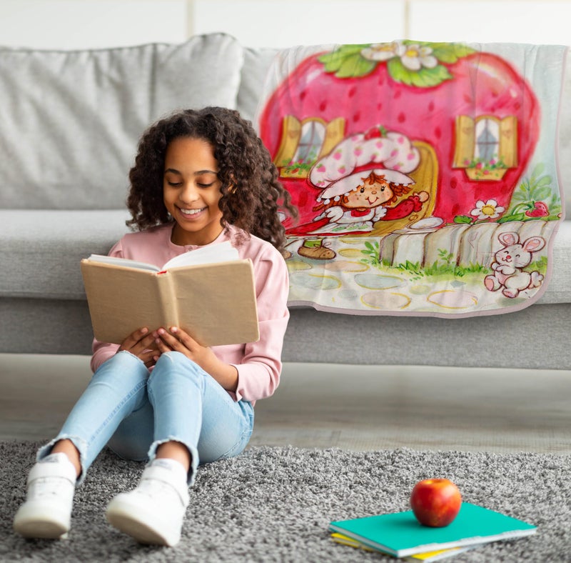 Jay Franco Kids Plush Throw Blanket â€“ Soft & Comfy Throw for Couch or Bed â€“ Cozy Home DÃ©cor for Living Room & Bedroom, Multi - Strawberry Shortcake, 40x50 - Travel Blanket - Image 2