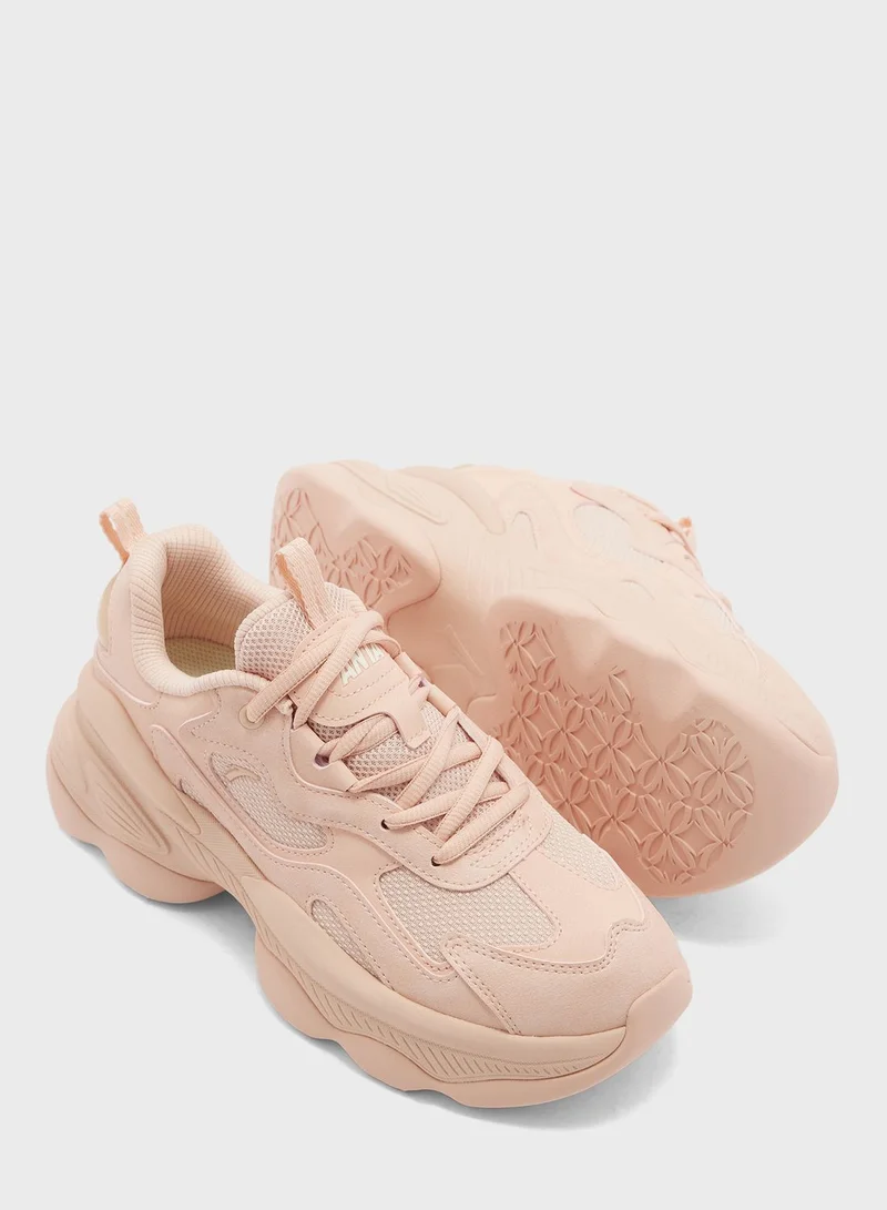 انتا حذاء إكسكلوسف