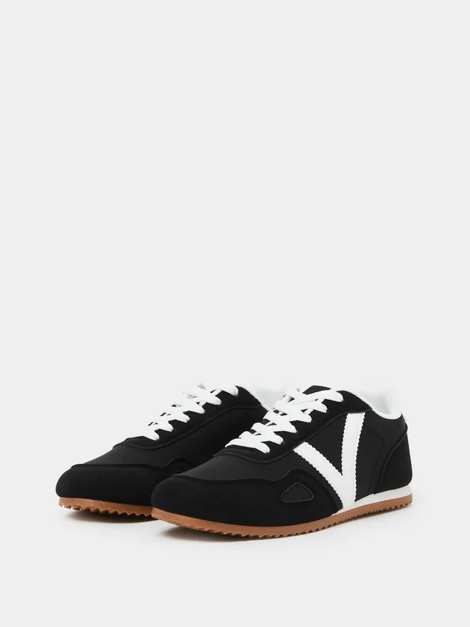 Styli Styli Black Retro Lace-Up Sneakers