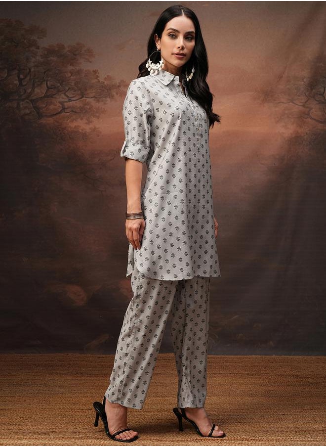 Vishudh All-Over Print Collared Tunic and Palazzo Pants Set by Styli  - Image 4