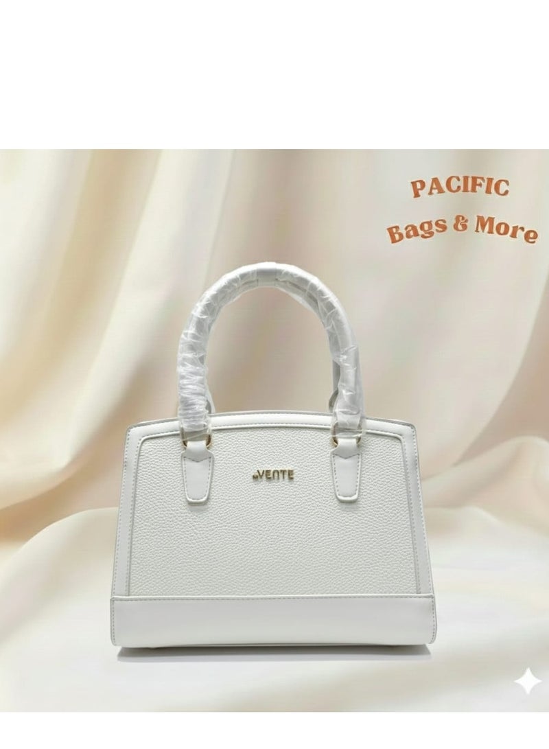 Women's bag made of the finest and finest leather manufactured with high touch and material with adjustable hands