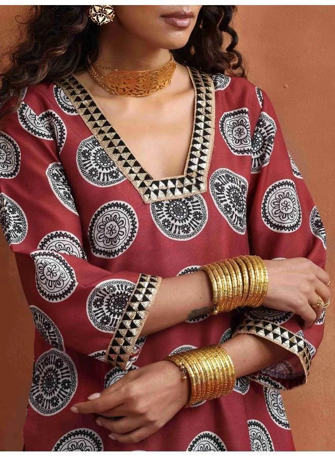 trueBrowns Maroon Print High Slit Kurta Set