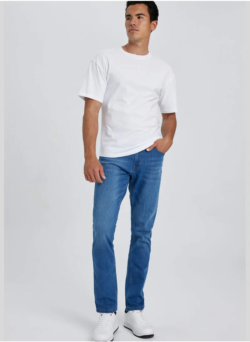 ديفاكتو Man Slim Fit Denim Trousers