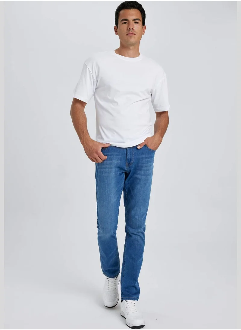 ديفاكتو Man Slim Fit Denim Trousers