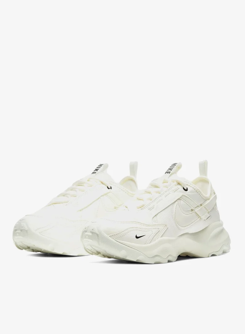 Nike TC 7900