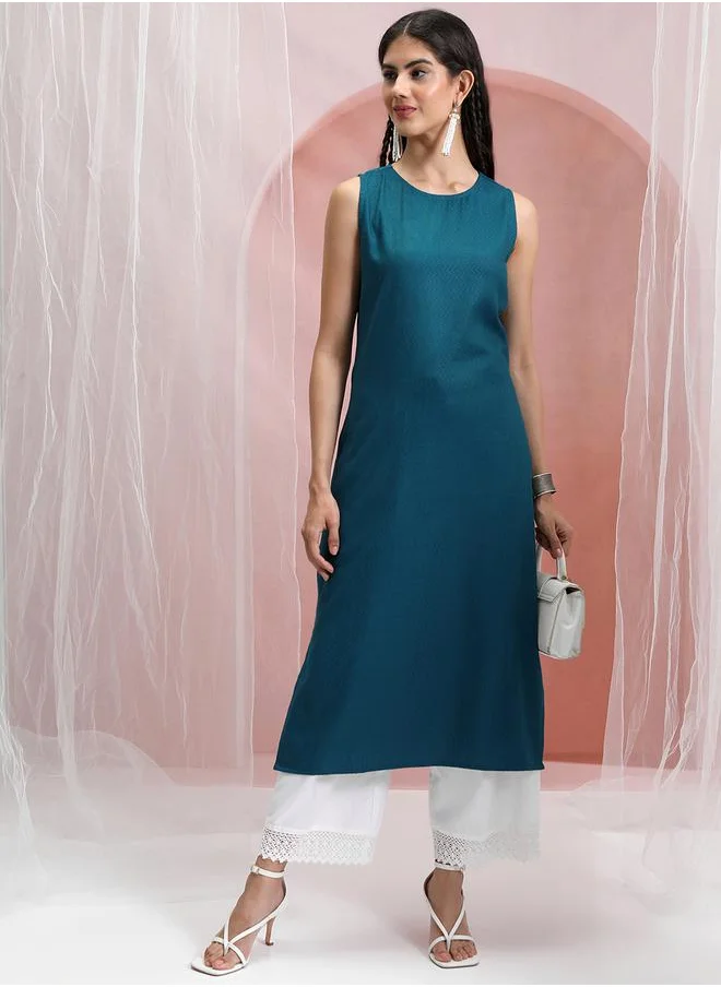 Vishudh Teal Blue Sleeveless Straight Kurta by Styli