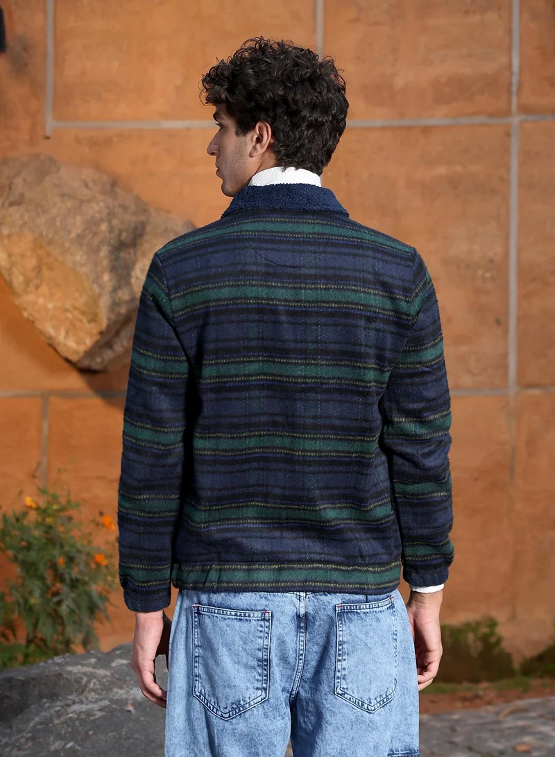 Campus Sutra Campus Sutra Men's Navy Blue & Emerald Green Striped-Jacquard Sherpa-Lined  Jacket | Point Collar  , Ribbed Cuff Sleeves , Zipper  Closure , Straight Hem | Stripes Jacquard For Casual & Daily Wear