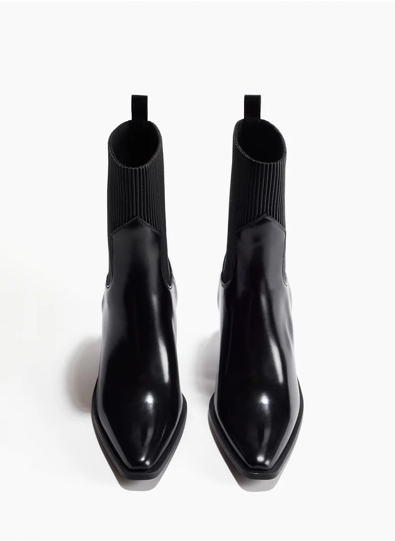 اتش اند ام Pointed Boots