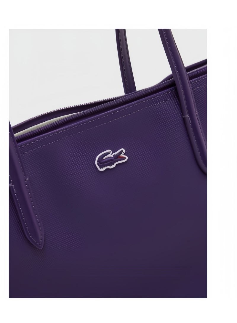 لاكوست حقيبة ليد للنساء من لاكوست L12.12 بتصميم عصري متعددة الاستخدامات بسعة كبيرة وحجم كبير مع سحاب وحمالة كتف، حقيبة توت كبيرة باللون الأرجواني، الأبعاد 35 سم * 30 سم * 14 سم - Image 4