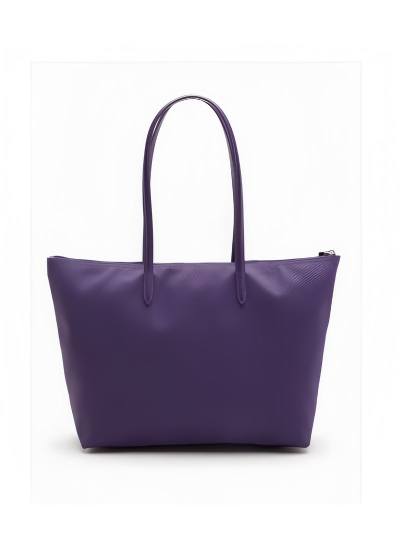 لاكوست حقيبة ليد للنساء من لاكوست L12.12 بتصميم عصري متعددة الاستخدامات بسعة كبيرة وحجم كبير مع سحاب وحمالة كتف، حقيبة توت كبيرة باللون الأرجواني، الأبعاد 35 سم * 30 سم * 14 سم - Image 3