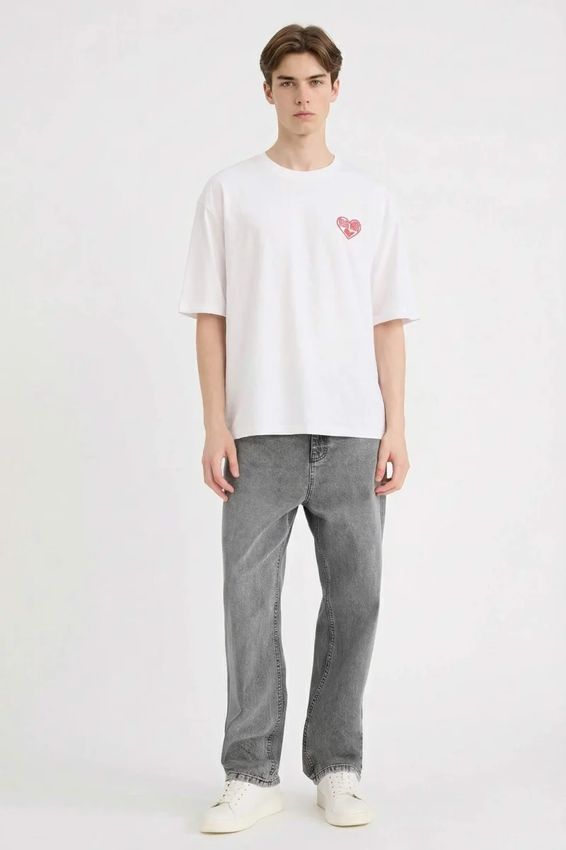 ديفاكتو Boxy Fit Crew Neck Short Sleeve T-Shirt