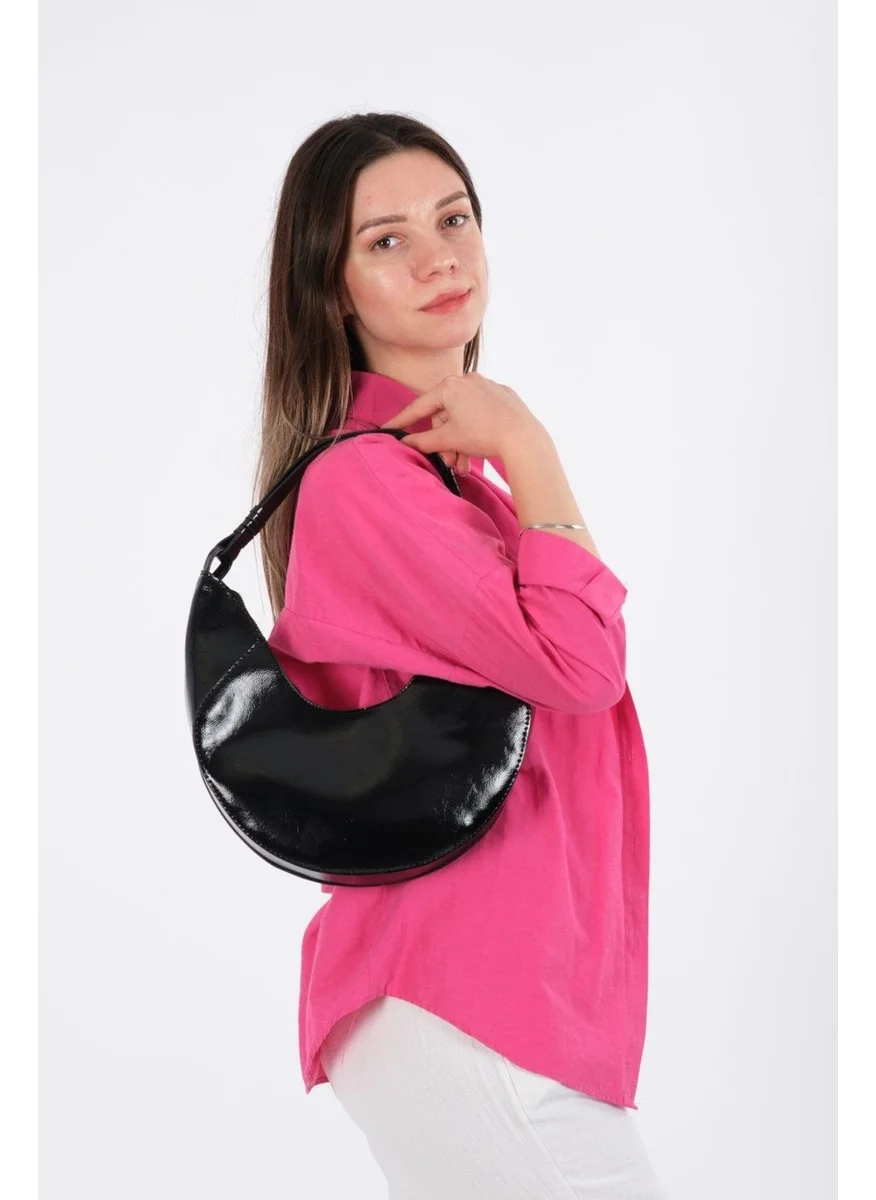 Newish Polo Newishpolo Newishpolo Black Patent Leather Women's Baguette Shoulder Bag