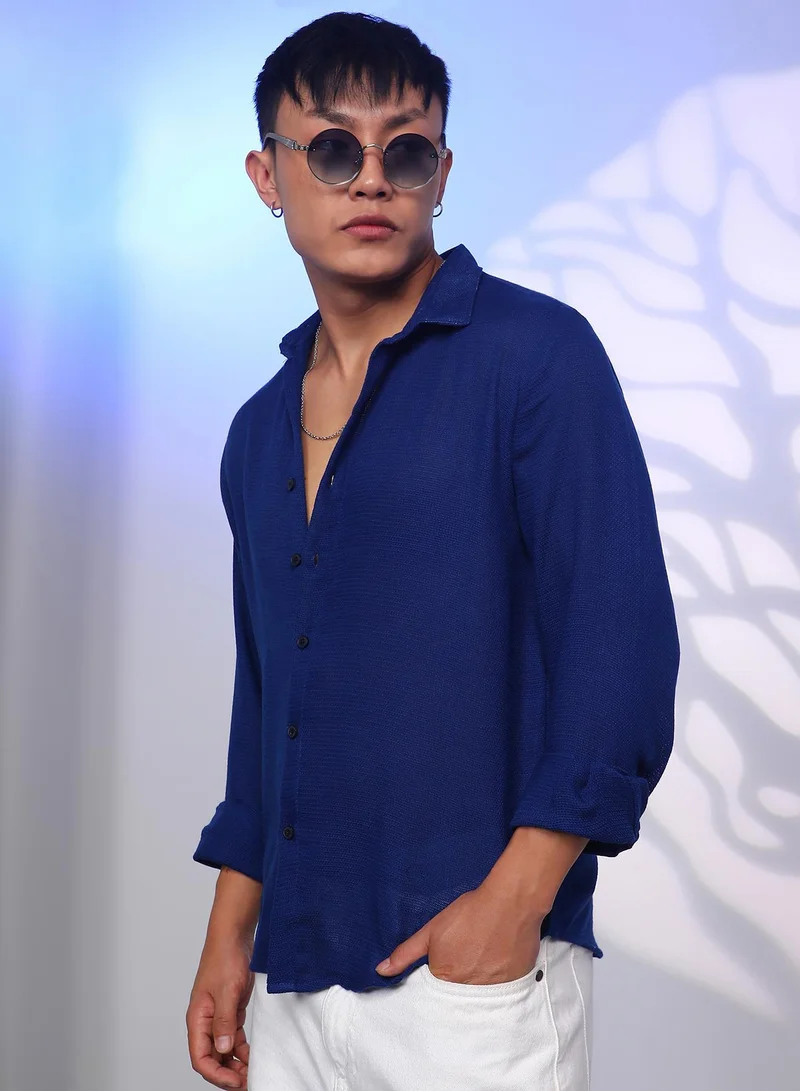 كامبوس سوترا قميص رجالي منسوج بلون أزرق نيلي سادة