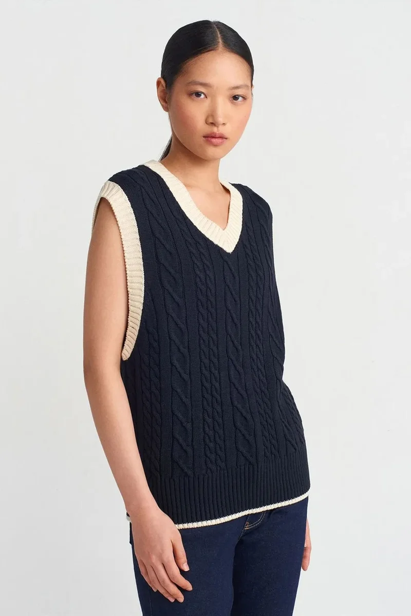 DILVIN Women's Cable Knit V-Neck Sweater Vest