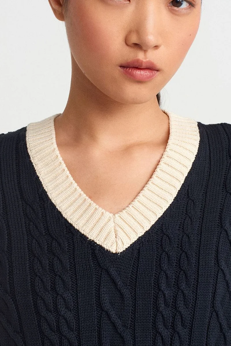 Dilvin Navy Blue DILVIN Women's Cable Knit V-Neck Sweater Vest for Women | Best Price UAE
