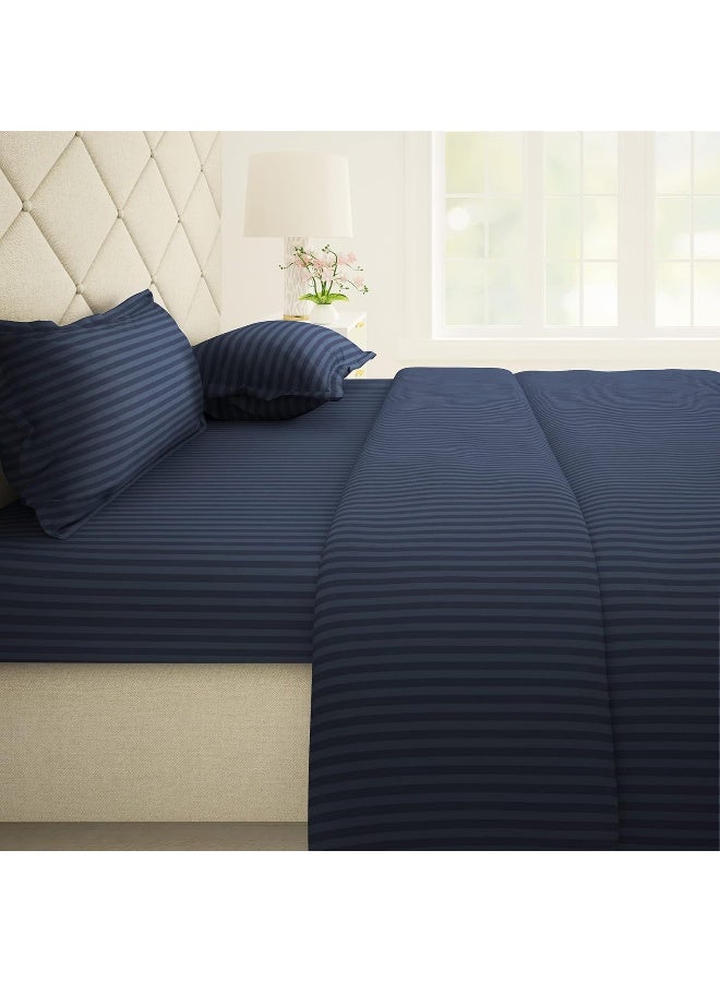 Story@Home مجموعة Story@Home Forever Collection 300 TC ملاءة سرير من القطن الخالص، مقاس كينج مخطط من الساتان 270 × 270 سم مع غطاءين للوسادة، أزرق داكن - Image 1