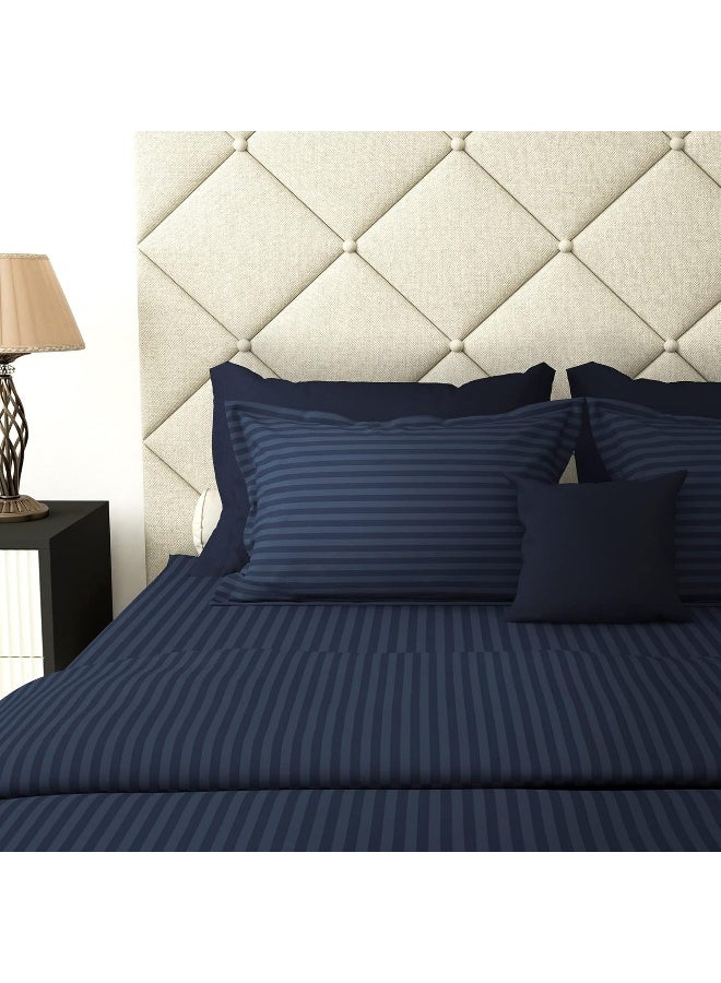 Story@Home مجموعة Story@Home Forever Collection 300 TC ملاءة سرير من القطن الخالص، مقاس كينج مخطط من الساتان 270 × 270 سم مع غطاءين للوسادة، أزرق داكن - Image 4