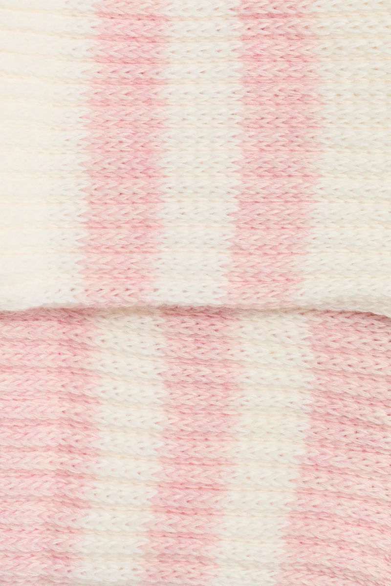 اتش اند ام جوارب بطول الكاحل