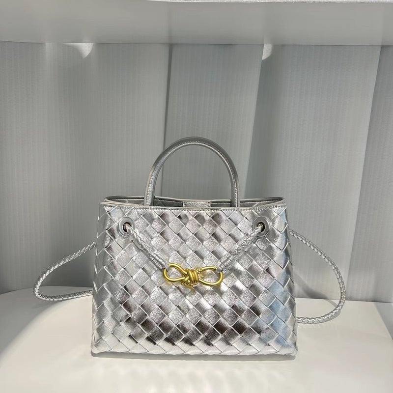 Fashion 2023 New Woven Bag Large Capacity All-Match Rhombus Leather Tote Bag Casual Shoulder Handbag - Image 1