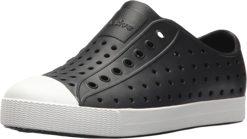 Native Shoes, Jefferson Child, Kids Lightweight Sneaker, Jiffy Black/Shell White, 4 M US Big Kid - Image 1