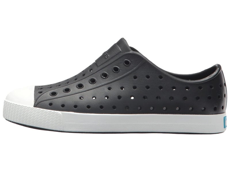 Native Shoes, Jefferson Child, Kids Lightweight Sneaker, Jiffy Black/Shell White, 4 M US Big Kid - Image 4
