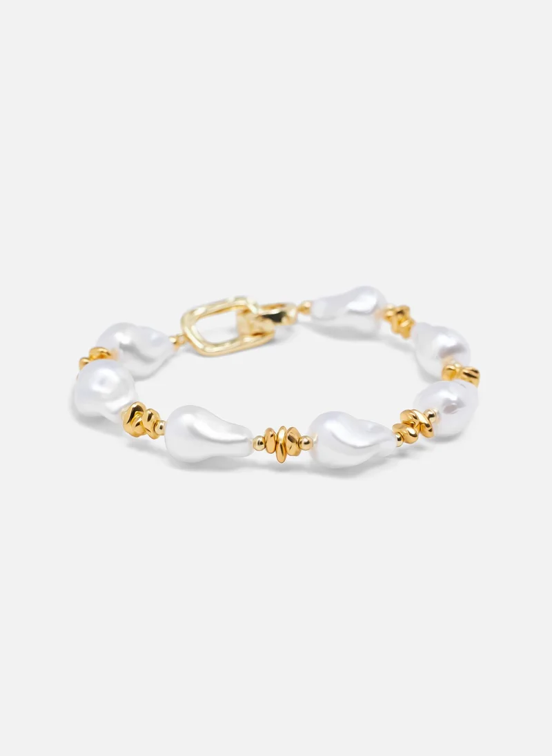 Lichi  Golden bracelet with large pearls for Women | Best Price UAE