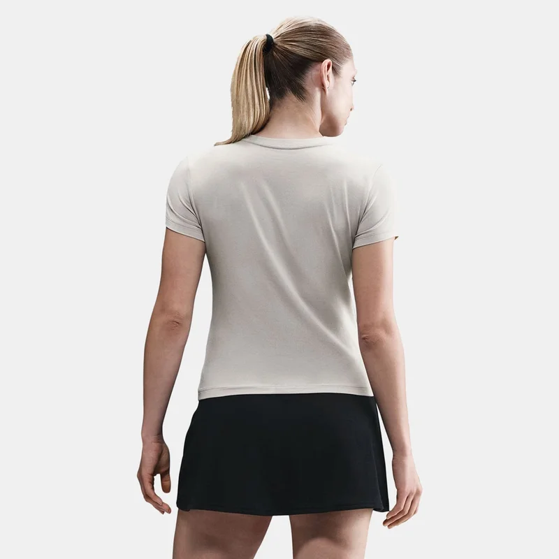 نايكي تيشيرت سبورتسوير تشيل كينت للنساء