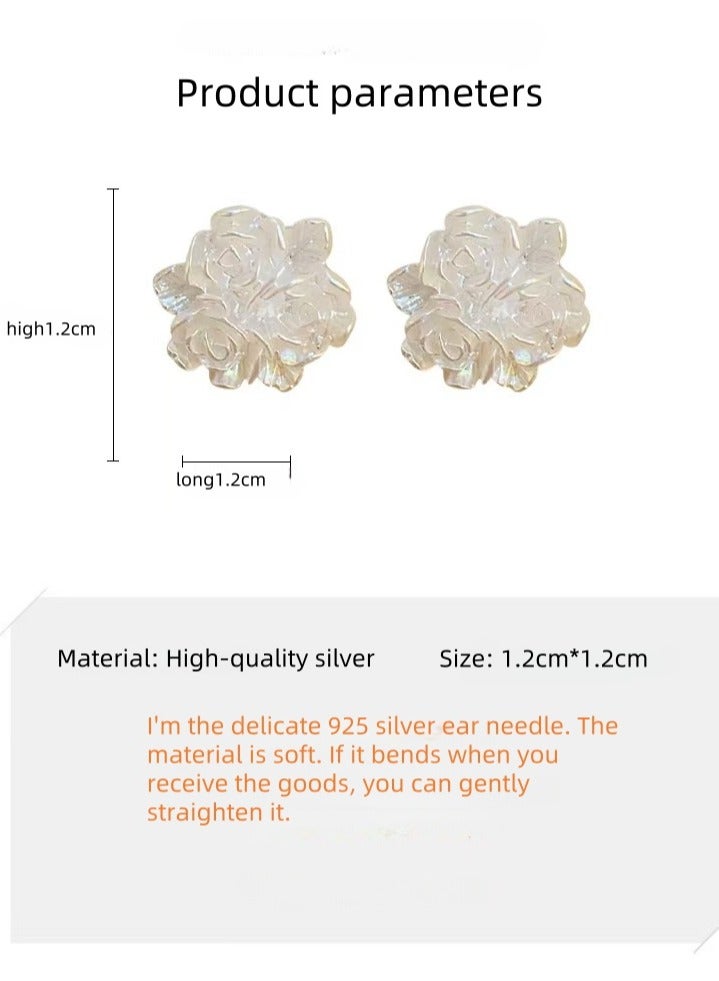 Akali Silver ear studs in the shape of white roses - Image 4