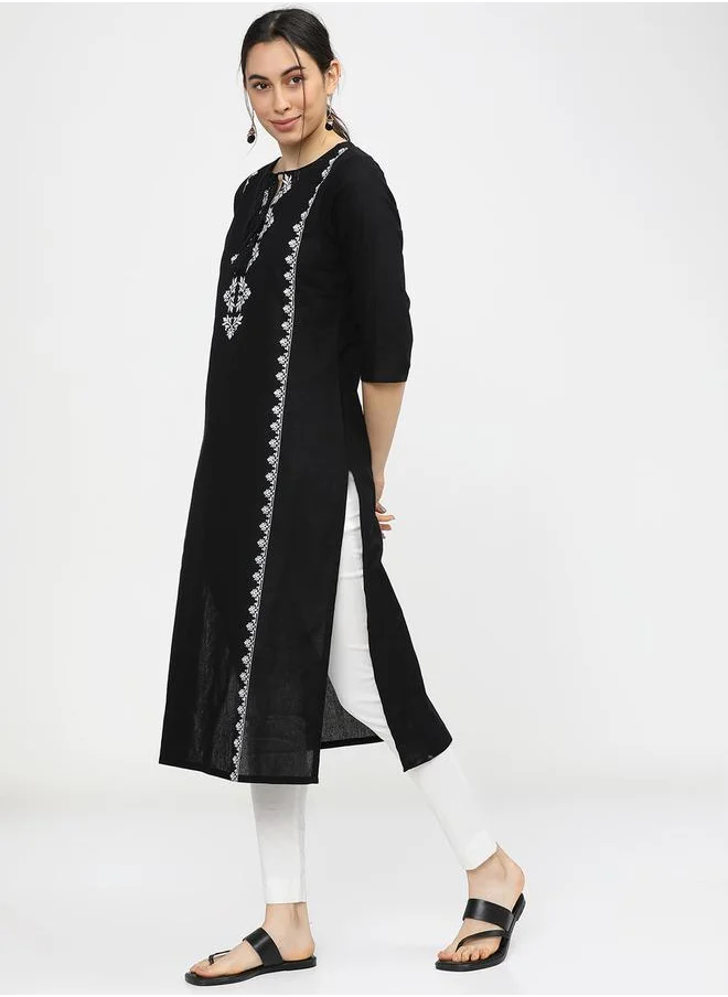 فيشود Women Black & White Ethnic Motifs Printed Cotton Kurta by Styli