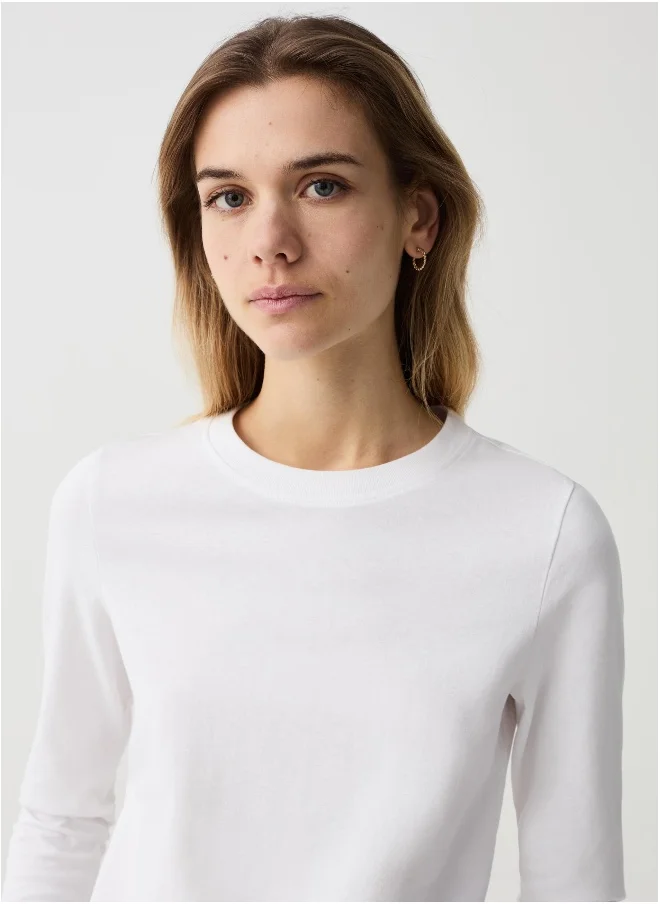 او في اس Cotton T-shirt with long sleeves