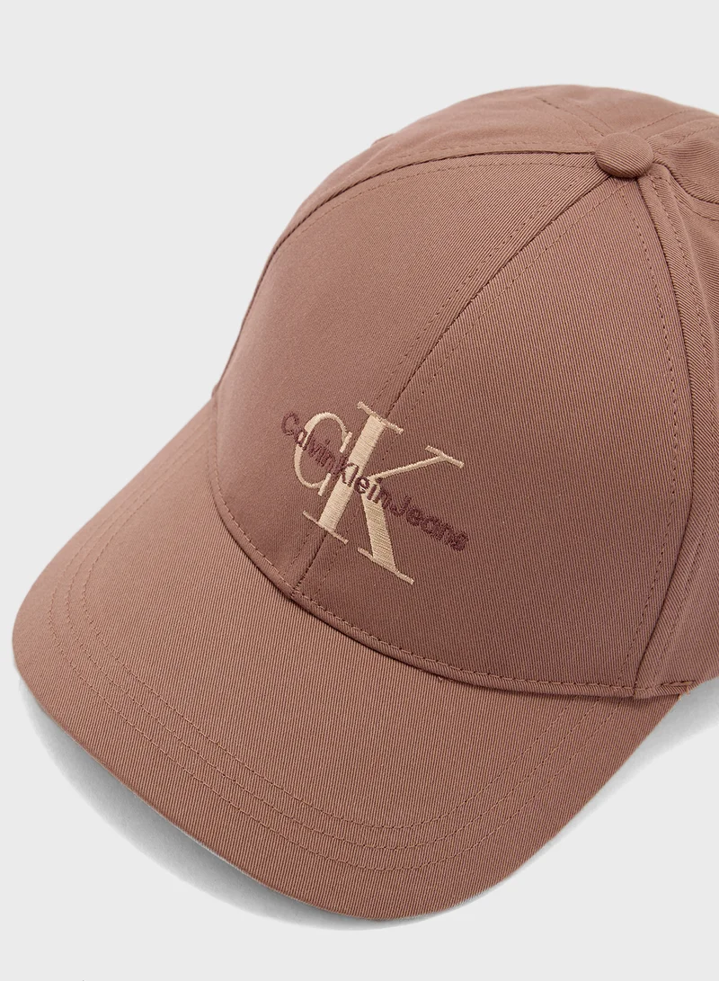 كالفن كلاين جينز Logo Curved Peak Cap