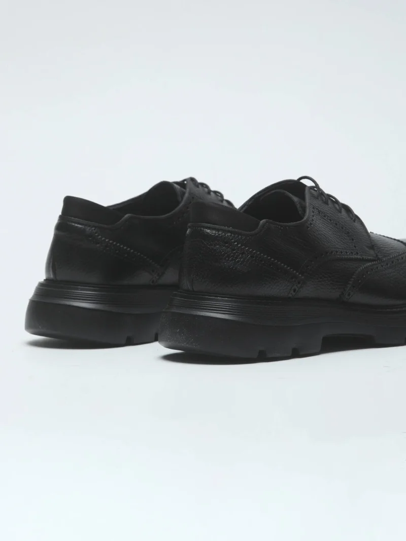كيب Black Shoes
