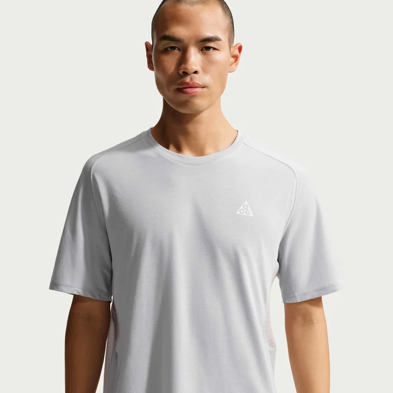 Nike Men's ACG Dri-FIT ADV Solar Chase Running Top