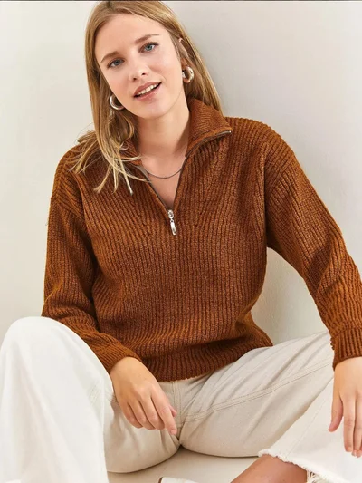 Bianco Lucci LUCCI Oversized Textured Knit Sweater with Zipper Collar