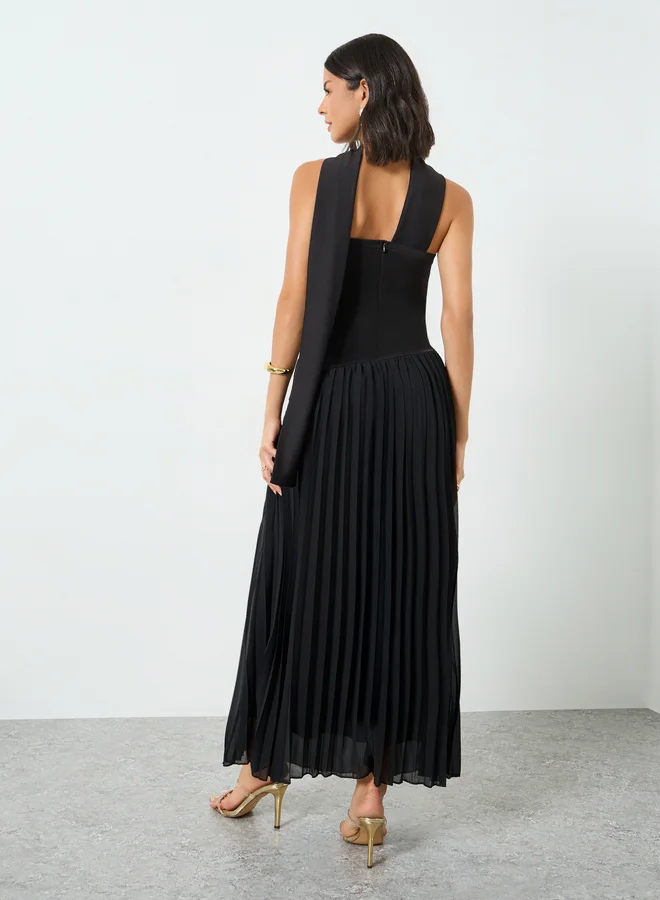 Styli black Black Pleated Bandeau Maxi Evening Dress for Women | Best Price UAE