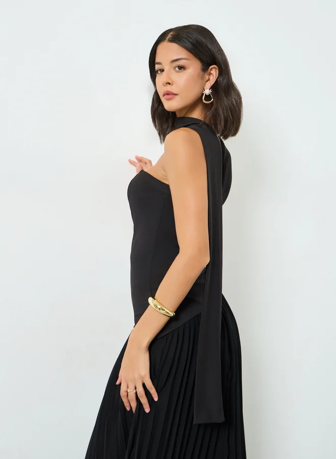 Styli black Black Pleated Bandeau Maxi Evening Dress for Women | Best Price UAE