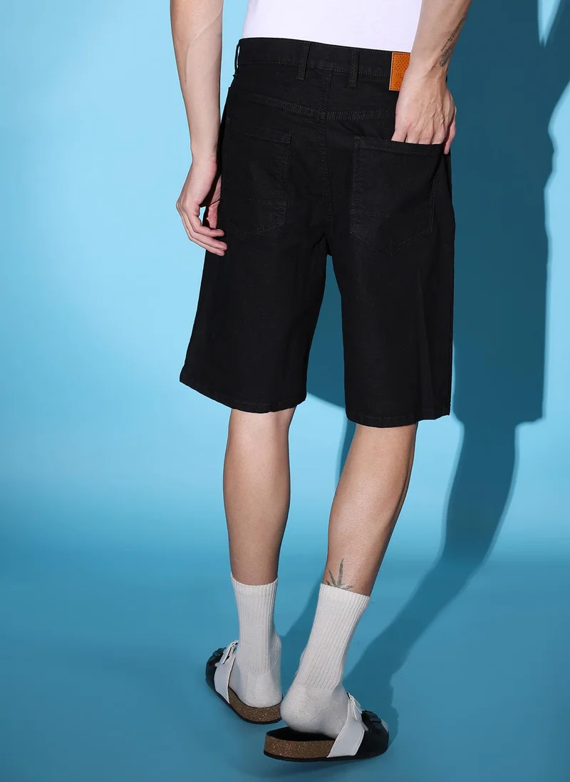 ذا انديان كراج كو Men Regular Fit Solid Mid-Rise Denim Shorts