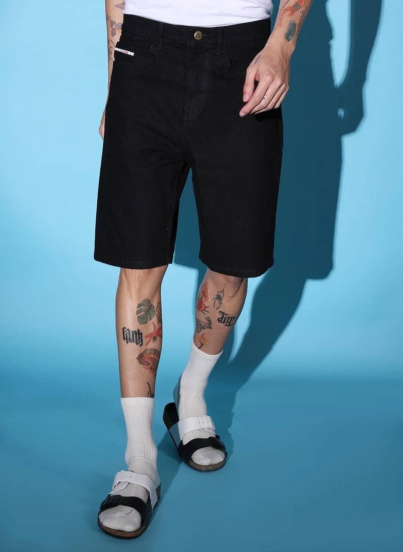 Men Regular Fit Solid Mid-Rise Denim Shorts