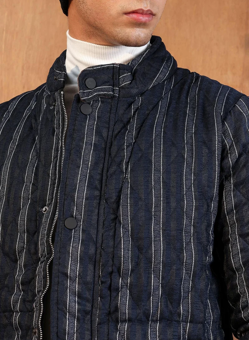 Campus Sutra Campus Sutra Men's Navy Blue Woven-Striped Quilted Jacket | Stand Collar , Regular Sleeves , Zipper Closure , Straight Hem | Stripes Quilted For Casual & Daily Wear