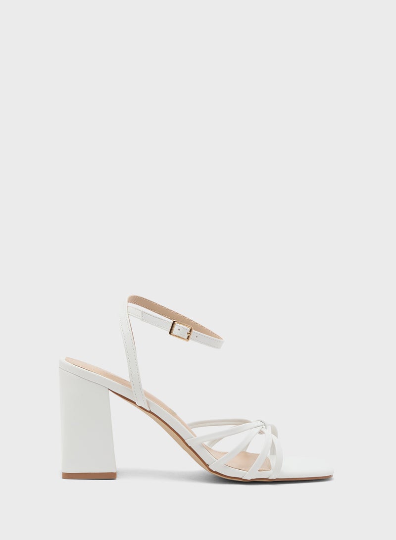 ايلا صندل بكعب عالٍ وحزام للكاحل - Image 1