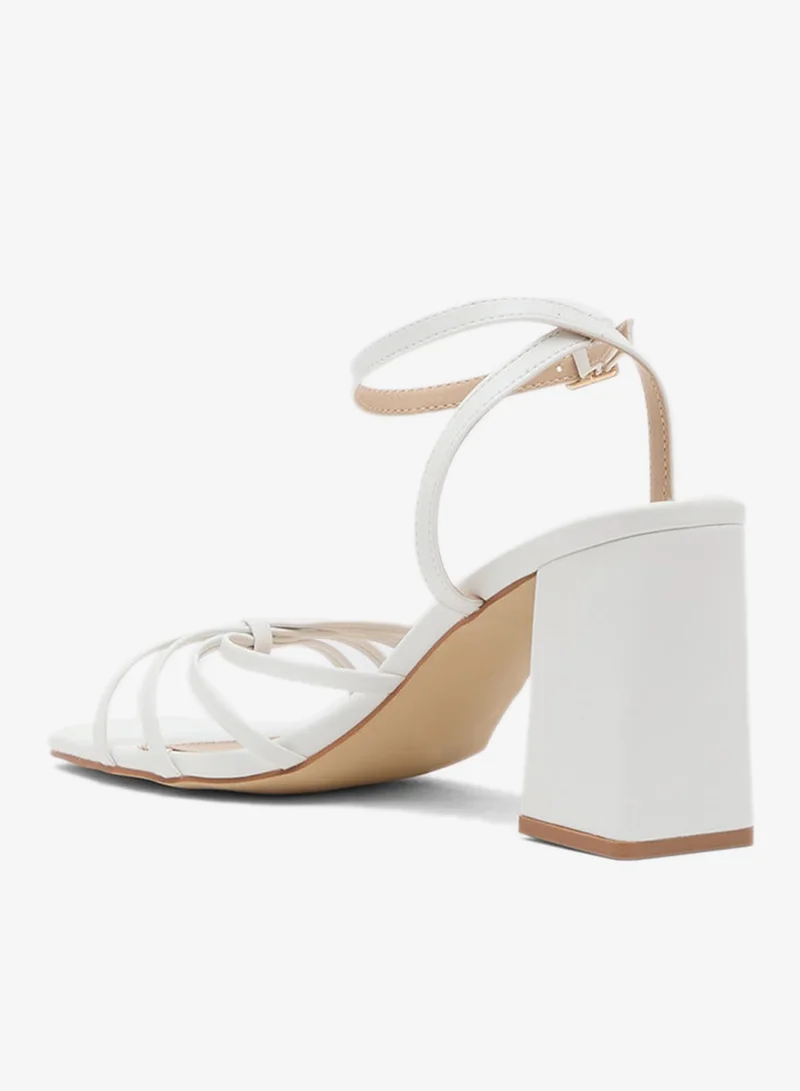 ايلا صندل بكعب عالٍ وحزام للكاحل