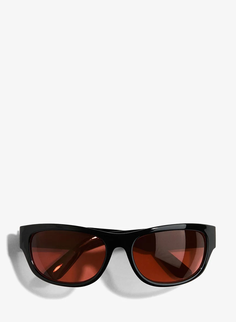 Oval sunglasses