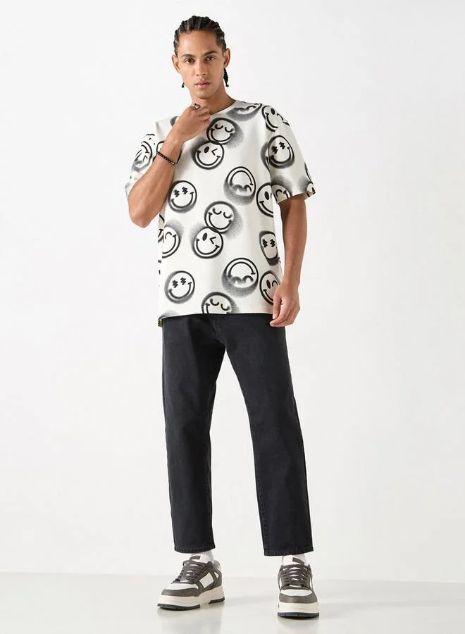 SP Characters All-Over Smiley Print T-shirt with Short Sleeves and Crew Neck