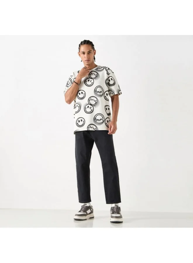 SP Characters All-Over Smiley Print T-shirt with Short Sleeves and Crew Neck